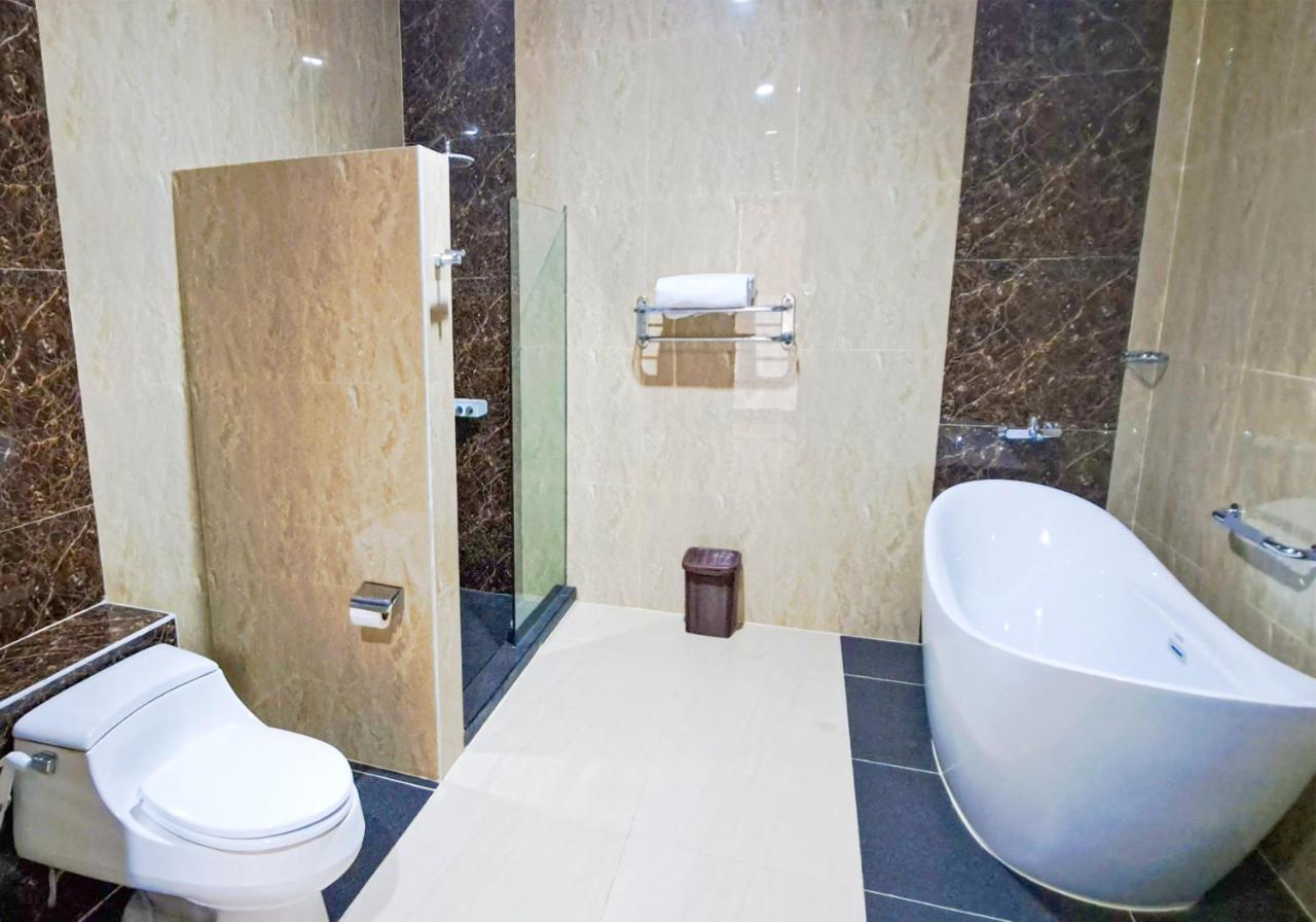Gili Beachfront Suites Gili Trawangan Exterior foto