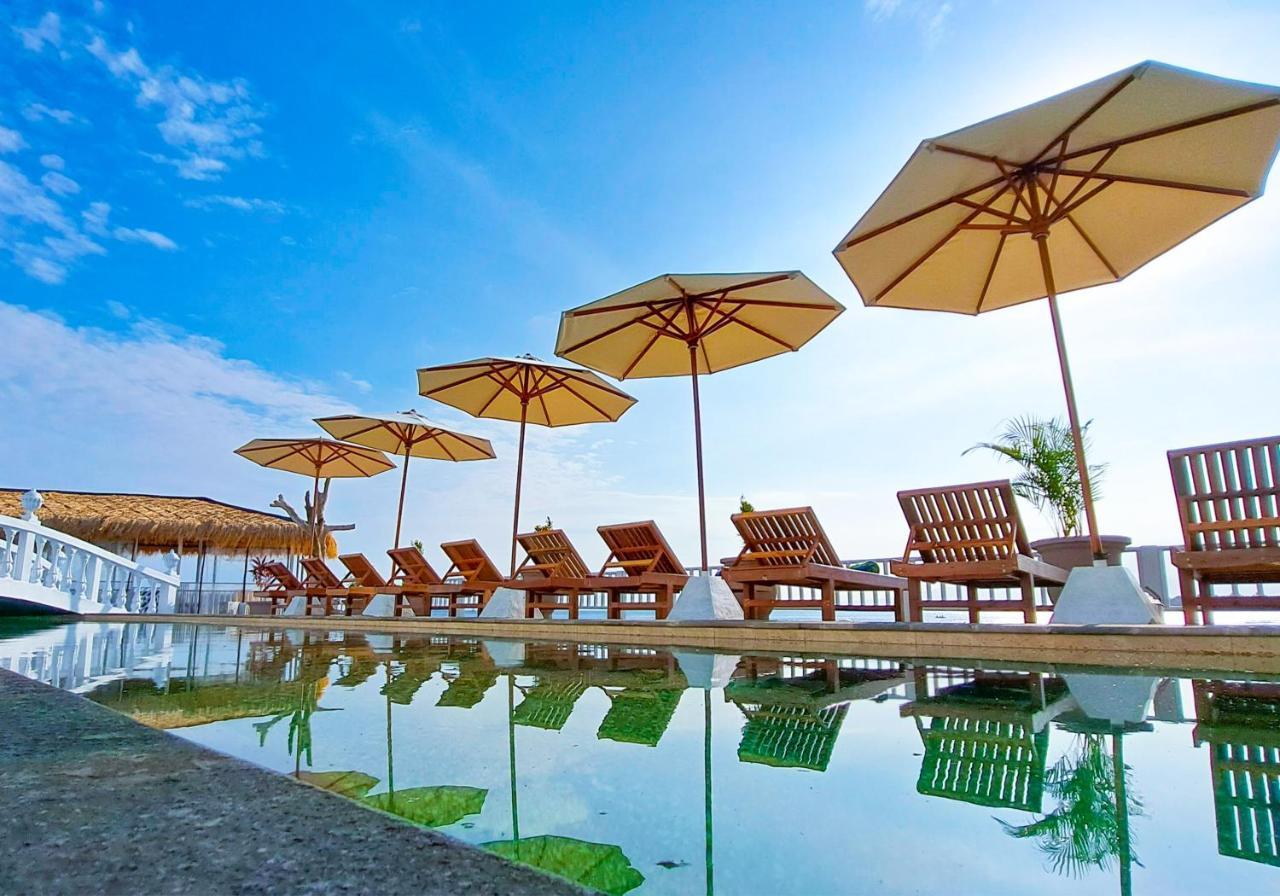 Gili Beachfront Suites Gili Trawangan Exterior foto